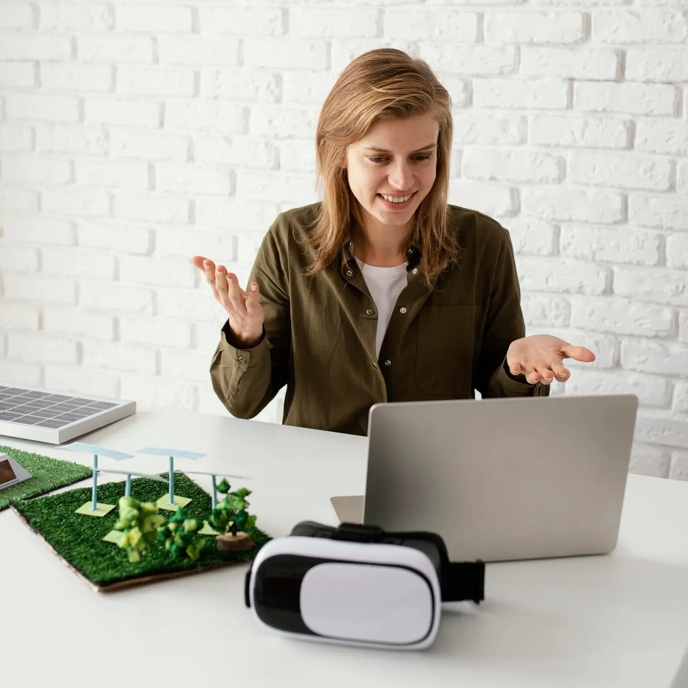 Frau, die für Umweltprojekte arbeitet